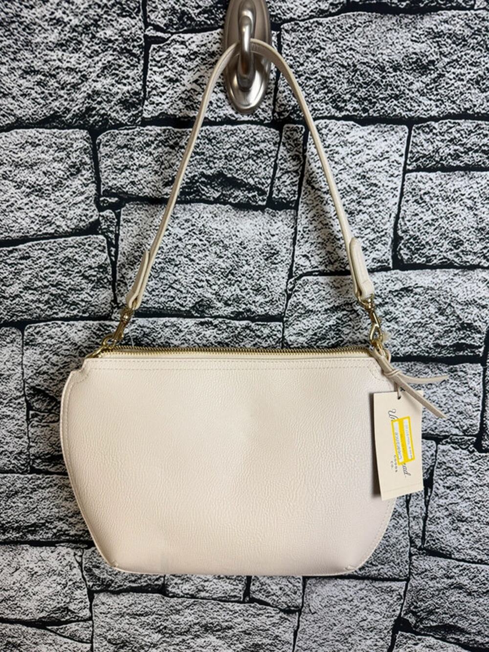 NWT Ladies Universal Thread Off White Handbag